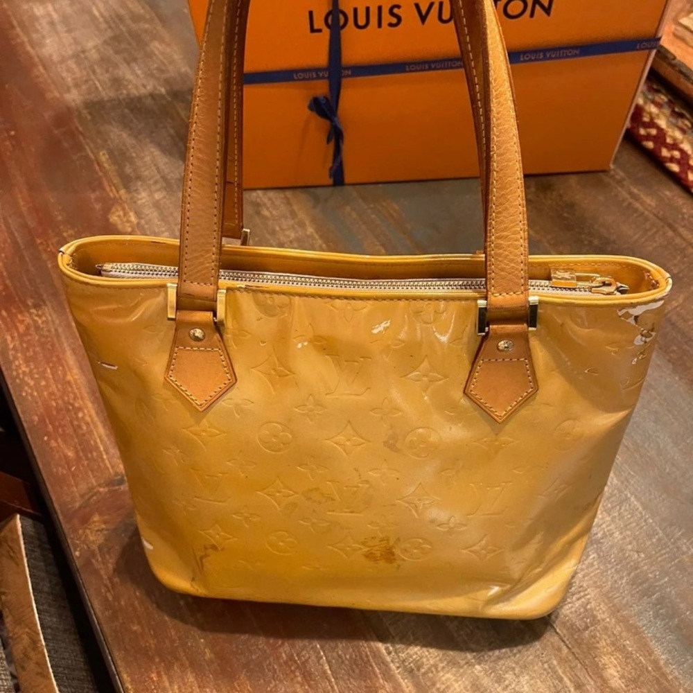 It’s been SOLD AUTHENTIC LOUIS VUITTON VERNIS PATENT BAG
